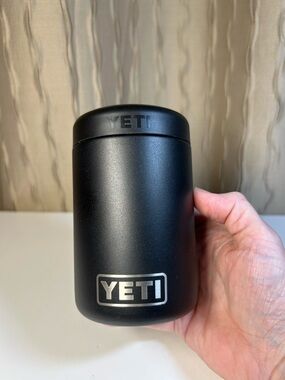 YETI Rambler 12 Oz Colster Can Cooler Black Insulated Matte Finish